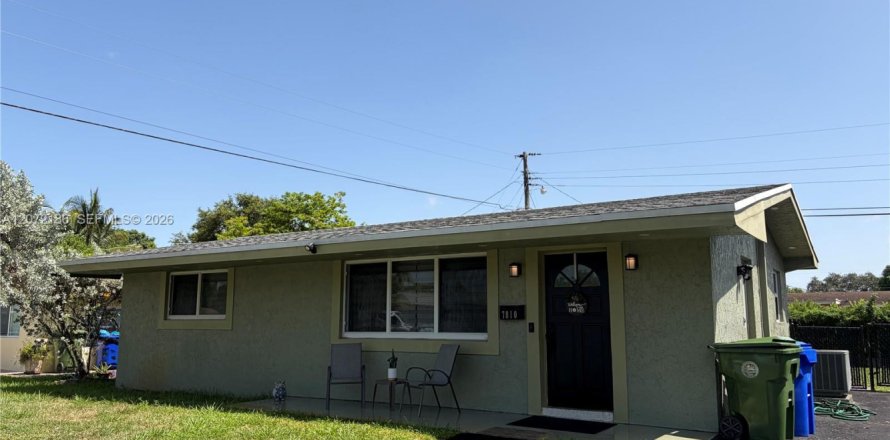 Casa en Pembroke Pines, Florida 2 dormitorios, 83.33 m2 № 2307187