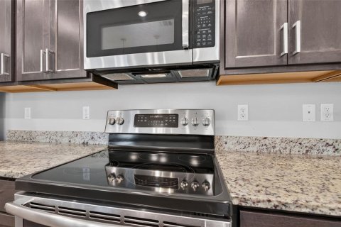 House in Palm Coast, Florida 3 bedrooms, 191.94 sq.m. № 2393989 - photo 19