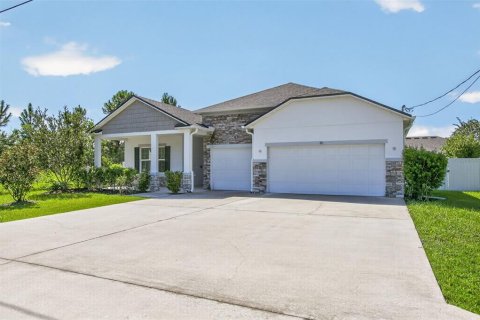 House in Palm Coast, Florida 3 bedrooms, 191.94 sq.m. № 2393989 - photo 3