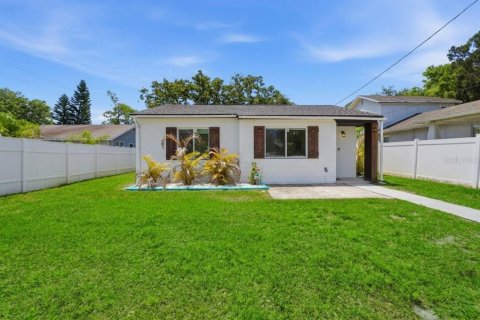 Villa ou maison à Tampa, Floride 2 chambres, 75.62 m2 № 2094143