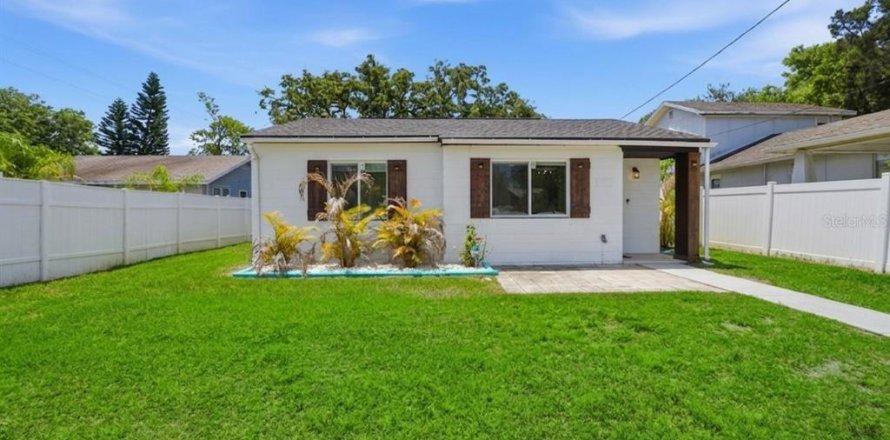 Casa en Tampa, Florida 2 dormitorios, 75.62 m2 № 2094143