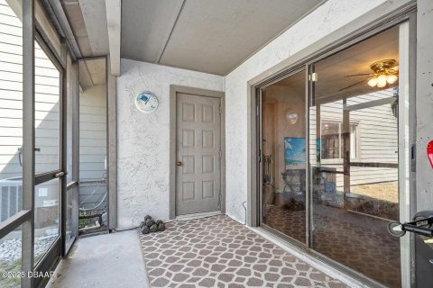 Condo in Ormond Beach, Florida, 3 bedrooms  № 1591852 - photo 16