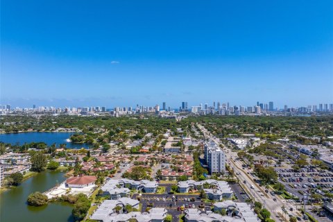 Condominio en venta en Miami, Florida, 2 dormitorios, 86.86 m2 № 2034436 - foto 20