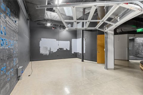 Immobilier commercial à louer à Gainesville, Floride: 2590.67 m2 № 2101996 - photo 16