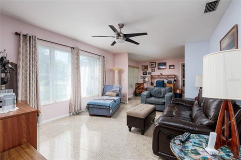 Casa en venta en Saint Petersburg, Florida, 2 dormitorios, 117.61 m2 № 1805018 - foto 10