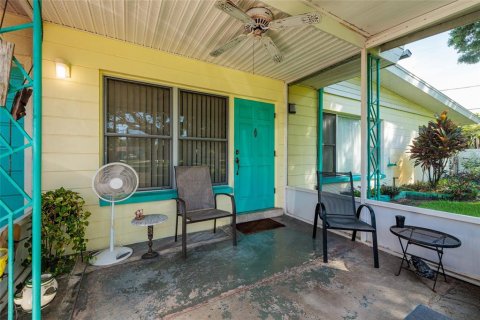 Casa en venta en Saint Petersburg, Florida, 2 dormitorios, 117.61 m2 № 1805018 - foto 8