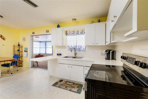 Casa en venta en Saint Petersburg, Florida, 2 dormitorios, 117.61 m2 № 1805018 - foto 15
