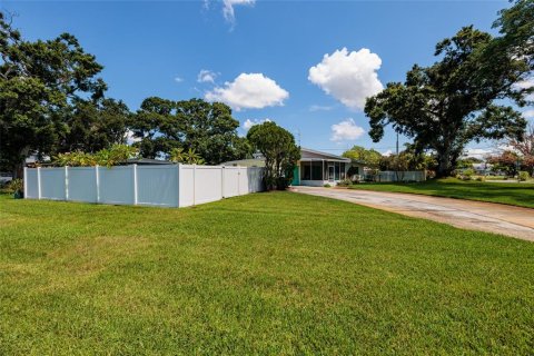 Casa en venta en Saint Petersburg, Florida, 2 dormitorios, 117.61 m2 № 1805018 - foto 7