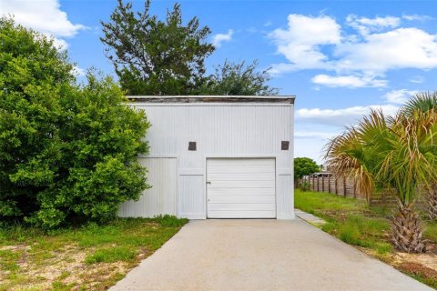 House in Panama City Beach, Florida 2 bedrooms, 57.97 sq.m. № 2198649 - photo 3
