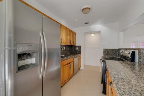 Купить виллу или дом в Тамарак, Флорида 3 спальни, 202.34м2, № 2007841 - фото 7