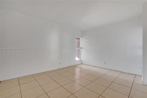 Купить виллу или дом в Тамарак, Флорида 3 спальни, 202.34м2, № 2007841 - фото 12