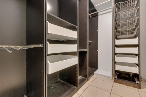 Купить виллу или дом в Тамарак, Флорида 3 спальни, 202.34м2, № 2007841 - фото 9