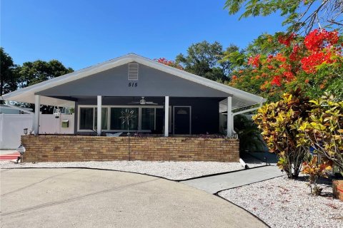 Casa en Bradenton, Florida 2 dormitorios, 102.56 m2 № 2195470