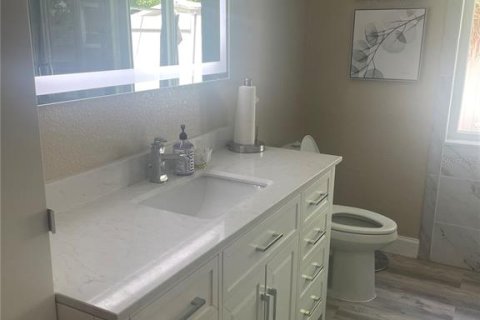 House in Bradenton, Florida 2 bedrooms, 102.56 sq.m. № 2195470 - photo 13