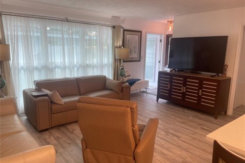 House in Bradenton, Florida 2 bedrooms, 102.56 sq.m. № 2195470 - photo 7