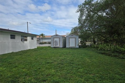 Propiedad comercial en venta en Miami, Florida, 169.45 m2 № 1998628 - foto 6