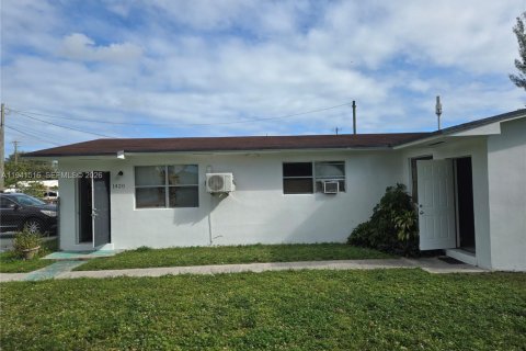 Propiedad comercial en venta en Miami, Florida, 169.45 m2 № 1998628 - foto 4