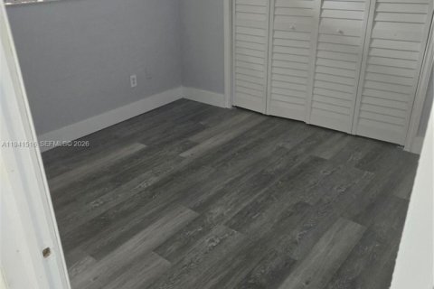 Propiedad comercial en venta en Miami, Florida, 169.45 m2 № 1998628 - foto 10