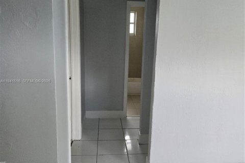 Propiedad comercial en venta en Miami, Florida, 169.45 m2 № 1998628 - foto 21