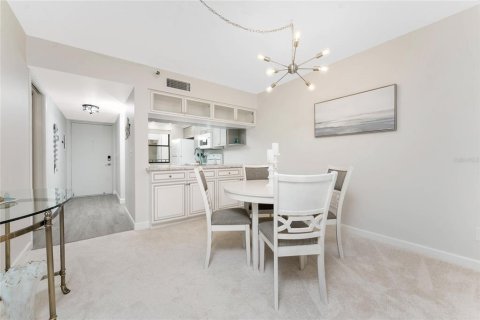 Купить кондоминиум в Энглвуд, Флорида 8 комнат, 99.41м2, № 2103668 - фото 18
