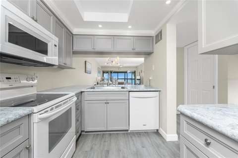 Купить кондоминиум в Энглвуд, Флорида 8 комнат, 99.41м2, № 2103668 - фото 5