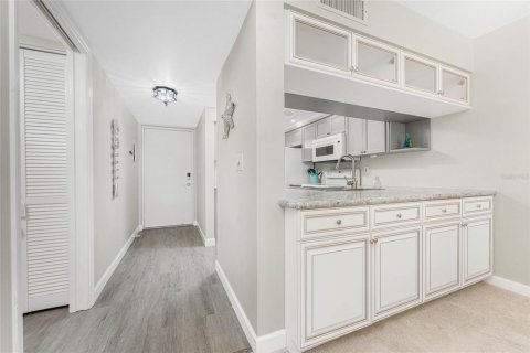 Купить кондоминиум в Энглвуд, Флорида 8 комнат, 99.41м2, № 2103668 - фото 19