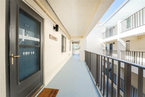 Купить кондоминиум в Энглвуд, Флорида 8 комнат, 99.41м2, № 2103668 - фото 7