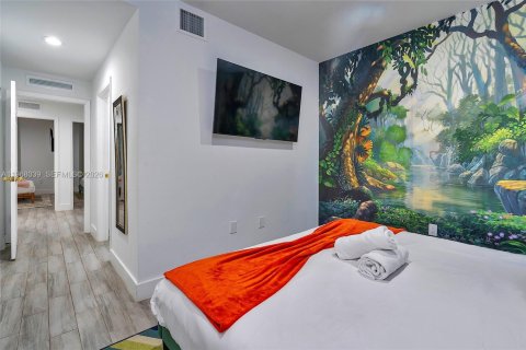 Propiedad comercial en venta en Miami, Florida, 538.83 m2 № 2029295 - foto 11