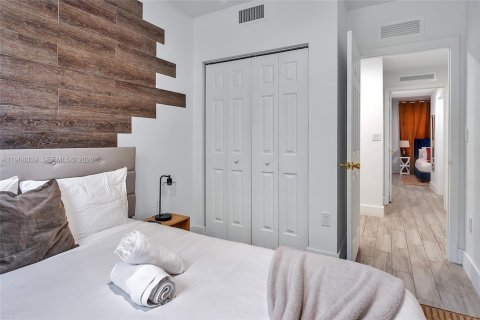 Propiedad comercial en venta en Miami, Florida, 538.83 m2 № 2029295 - foto 16