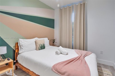 Propiedad comercial en venta en Miami, Florida, 538.83 m2 № 2029295 - foto 12