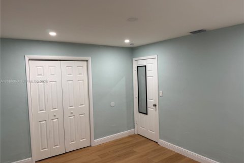 Villa ou maison à louer à Dania Beach, Floride: 3 chambres, 132.57 m2 № 2363431 - photo 12