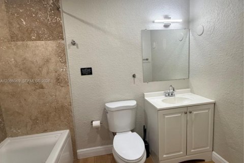 Villa ou maison à louer à Dania Beach, Floride: 3 chambres, 132.57 m2 № 2363431 - photo 16