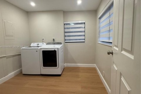 Villa ou maison à louer à Dania Beach, Floride: 3 chambres, 132.57 m2 № 2363431 - photo 18