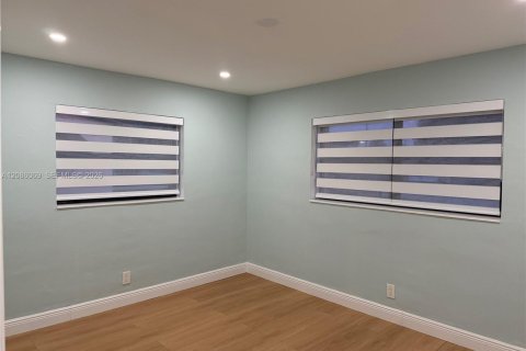 Villa ou maison à louer à Dania Beach, Floride: 3 chambres, 132.57 m2 № 2363431 - photo 13