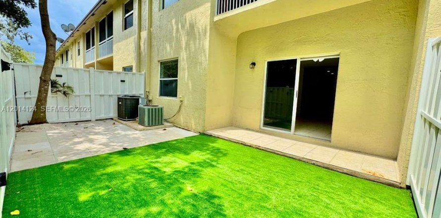 Condo à Sunrise, Floride, 2 chambres  № 2076199