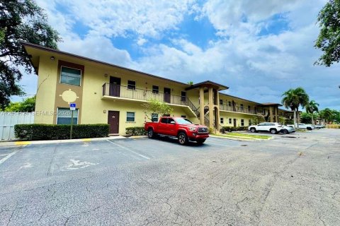 Copropriété à louer à Sunrise, Floride: 2 chambres, 82.31 m2 № 2076199 - photo 14