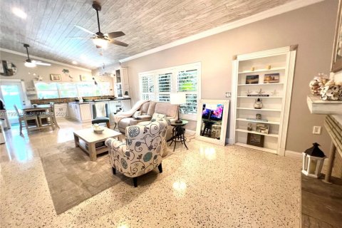 Casa en venta en Palm Beach Shores, Florida, 3 dormitorios, 136.94 m2 № 2066649 - foto 8