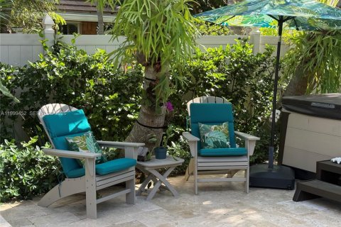 Casa en venta en Palm Beach Shores, Florida, 3 dormitorios, 136.94 m2 № 2066649 - foto 3