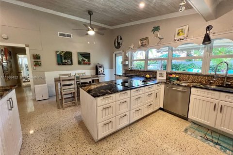 Casa en venta en Palm Beach Shores, Florida, 3 dormitorios, 136.94 m2 № 2066649 - foto 6