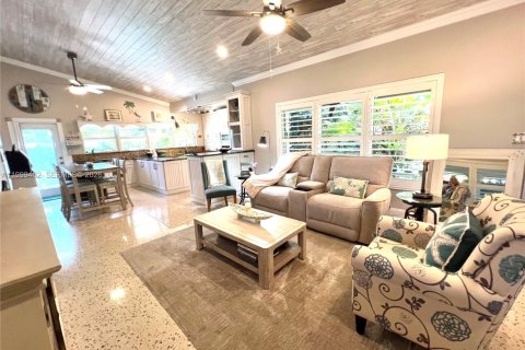 Casa en venta en Palm Beach Shores, Florida, 3 dormitorios, 136.94 m2 № 2066649 - foto 9