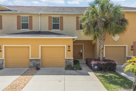 Townhouse in Tampa, Florida 3 bedrooms, 144 sq.m. № 2366980