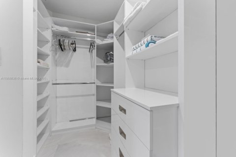 Copropriété à louer à Miami Beach, Floride: 2 chambres, 132.76 m2 № 2077329 - photo 19