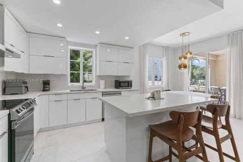 Copropriété à louer à Miami Beach, Floride: 2 chambres, 132.76 m2 № 2077329 - photo 14