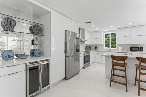 Copropriété à louer à Miami Beach, Floride: 2 chambres, 132.76 m2 № 2077329 - photo 13