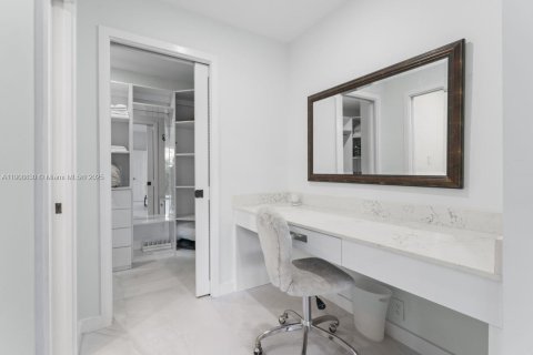 Copropriété à louer à Miami Beach, Floride: 2 chambres, 132.76 m2 № 2077329 - photo 17