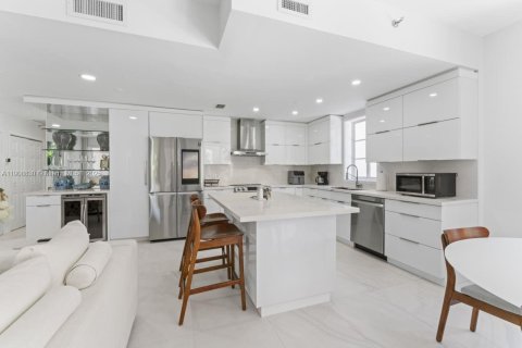 Copropriété à louer à Miami Beach, Floride: 2 chambres, 132.76 m2 № 2077329 - photo 10