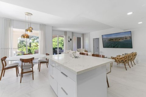 Copropriété à louer à Miami Beach, Floride: 2 chambres, 132.76 m2 № 2077329 - photo 2