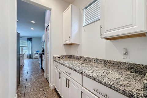 House in Davenport, Florida 6 bedrooms, 332.5 sq.m. № 1721111 - photo 25