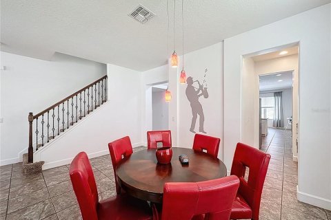 House in Davenport, Florida 6 bedrooms, 332.5 sq.m. № 1721111 - photo 28