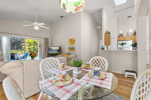 Casa en venta en Kissimmee, Florida, 4 dormitorios, 177.91 m2 № 1684525 - foto 19